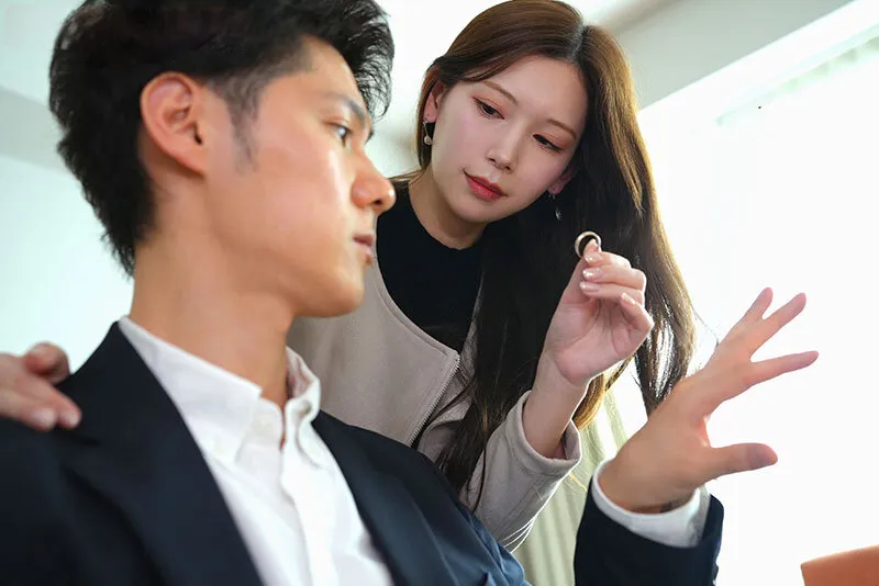 Cô vợ đi đi chơi, anh xã ở nhà bị nhỏ em vợ yêu gạ quan hệ không trượt phát nào